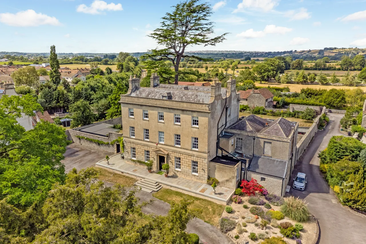 9 bed house for sale, High Street, Saltford, BS31