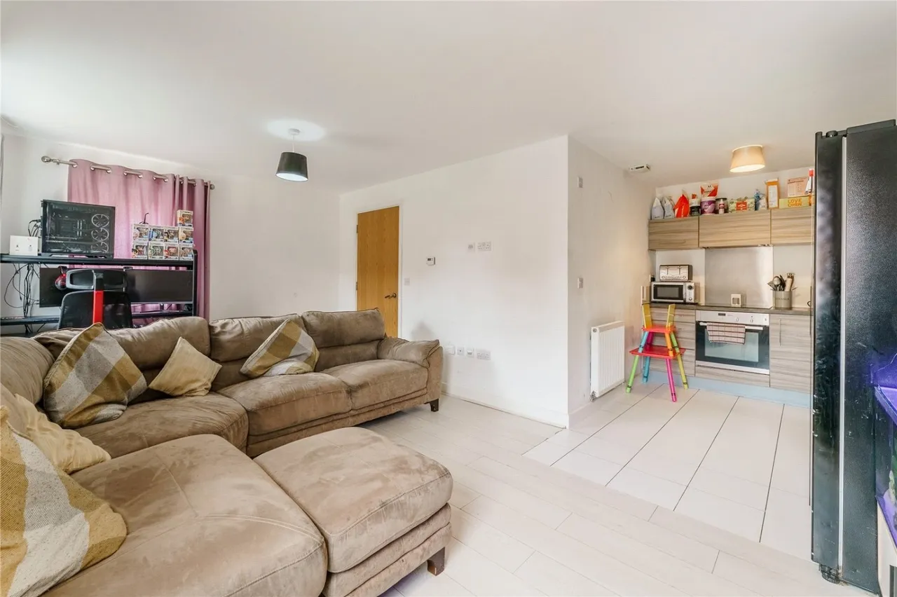 Kempston Road, Featherstone, WF7, photo 11