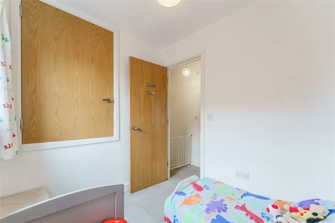 Kempston Road, Featherstone, WF7, photo 18