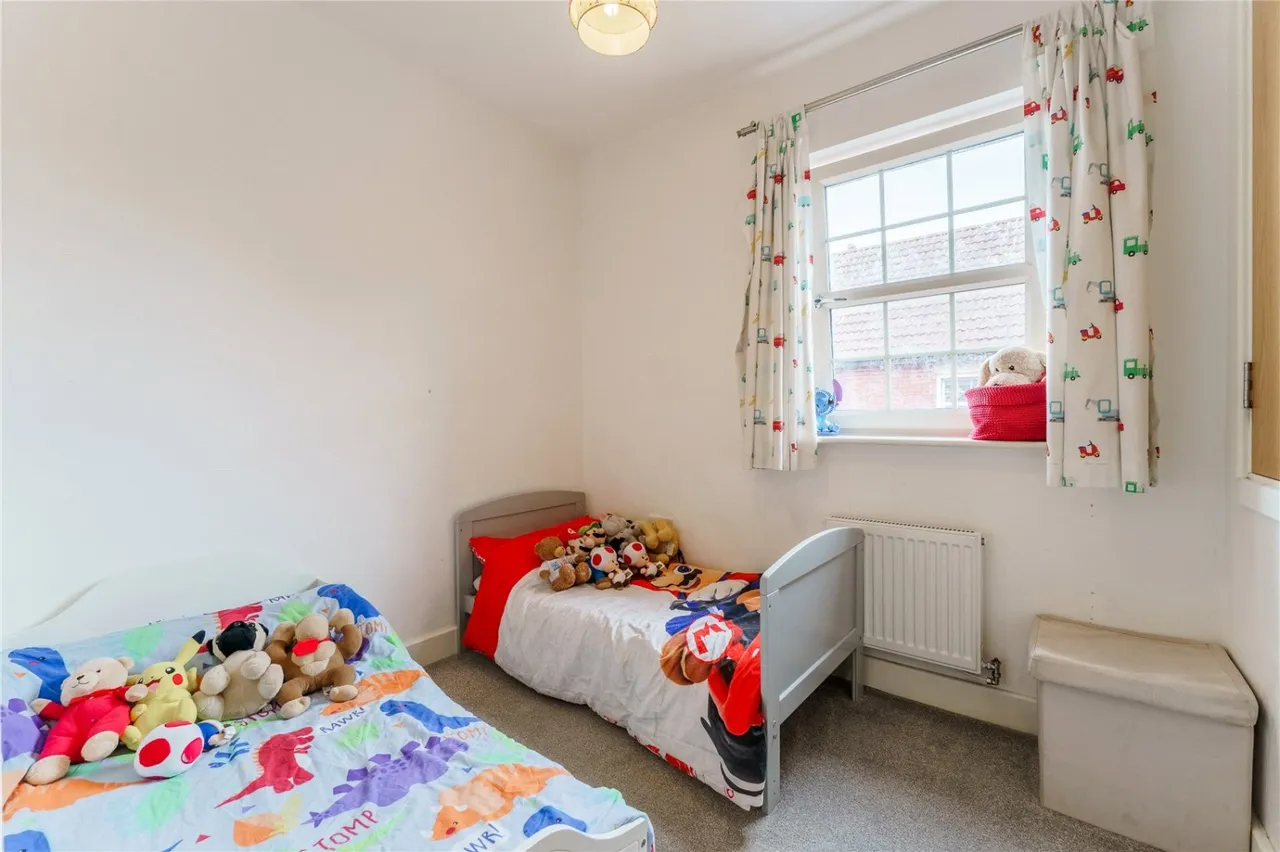 Kempston Road, Featherstone, WF7, photo 17