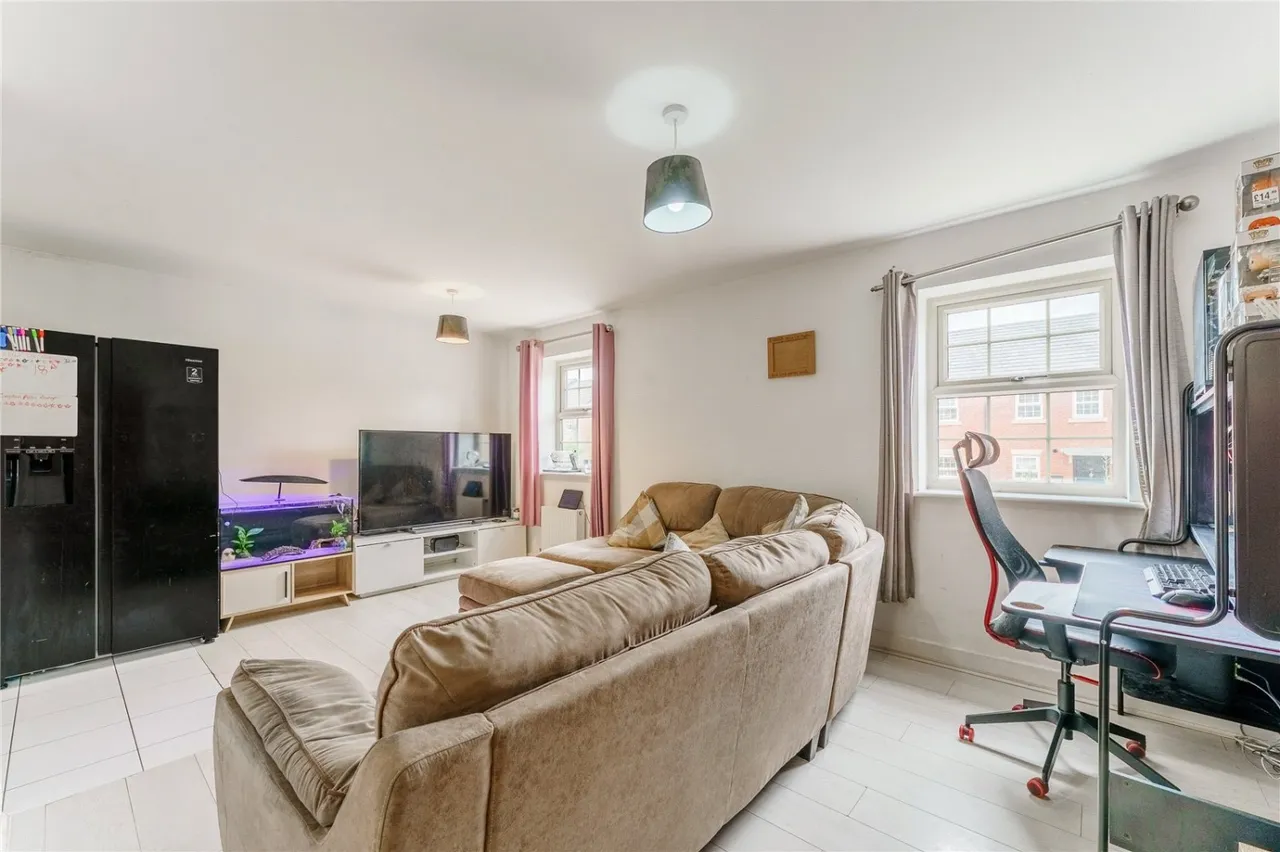 Kempston Road, Featherstone, WF7, photo 10