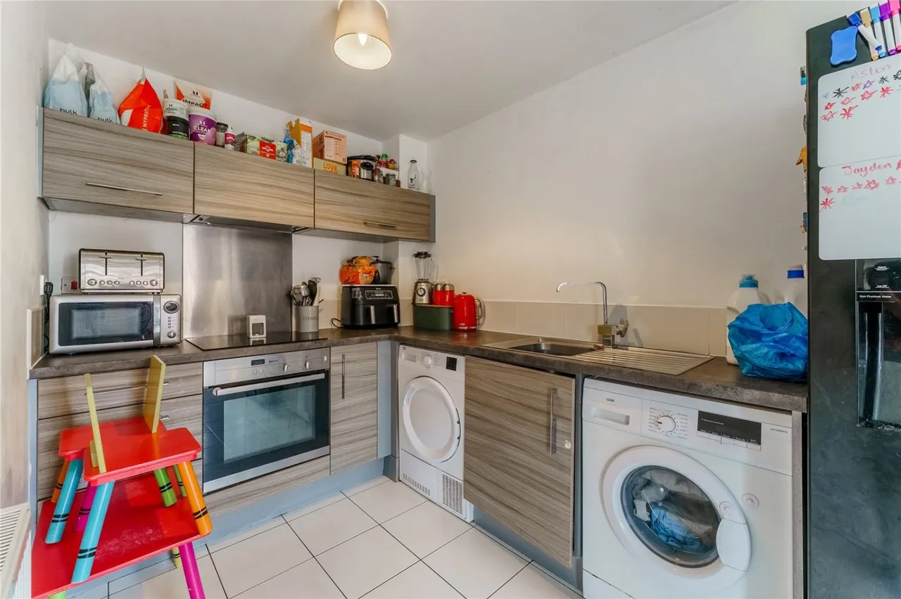 Kempston Road, Featherstone, WF7, photo 5
