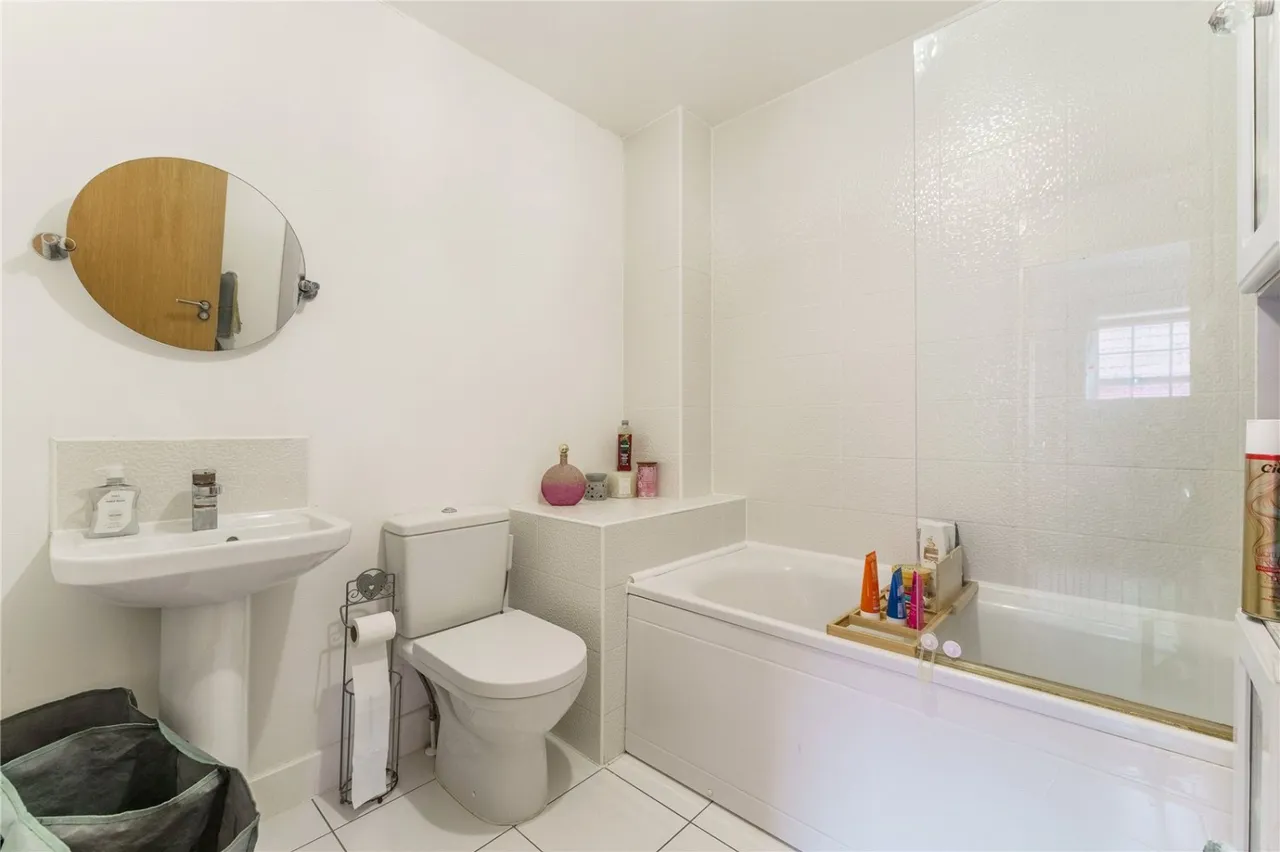 Kempston Road, Featherstone, WF7, photo 6