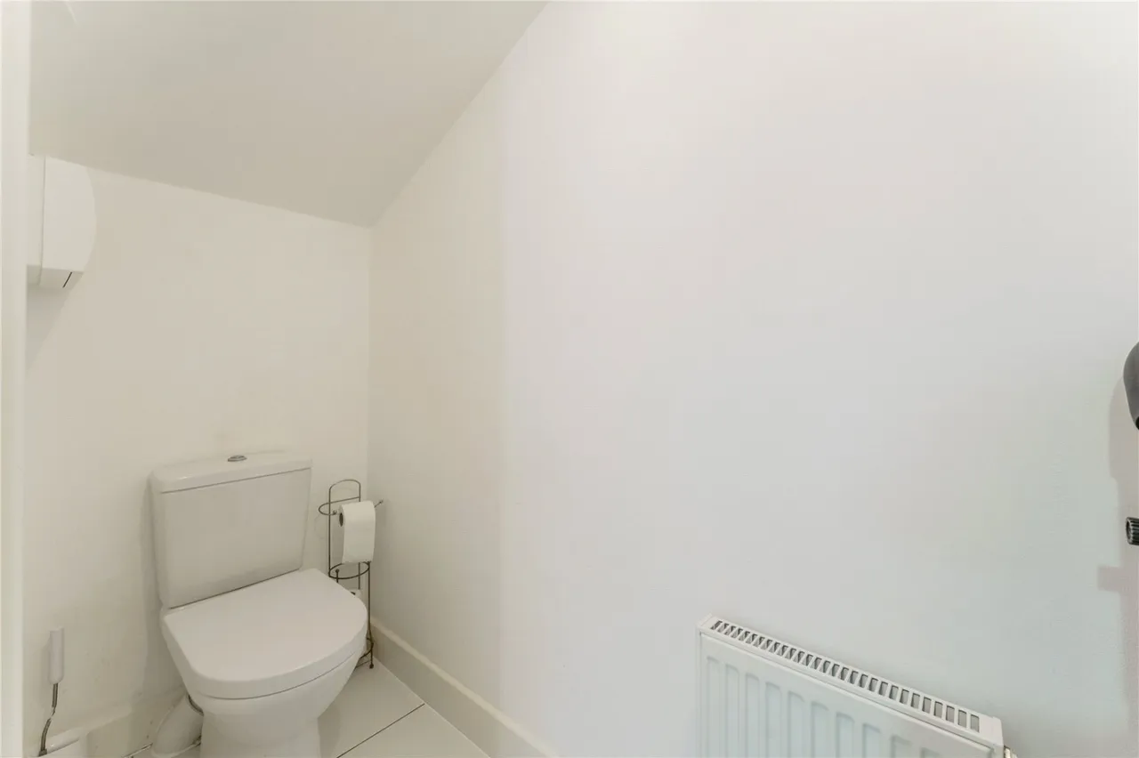 Kempston Road, Featherstone, WF7, photo 8