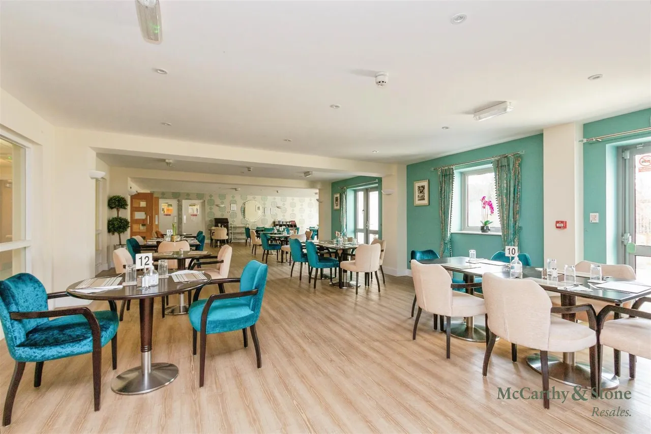 Fleet Road, Fleet, GU51, photo 6