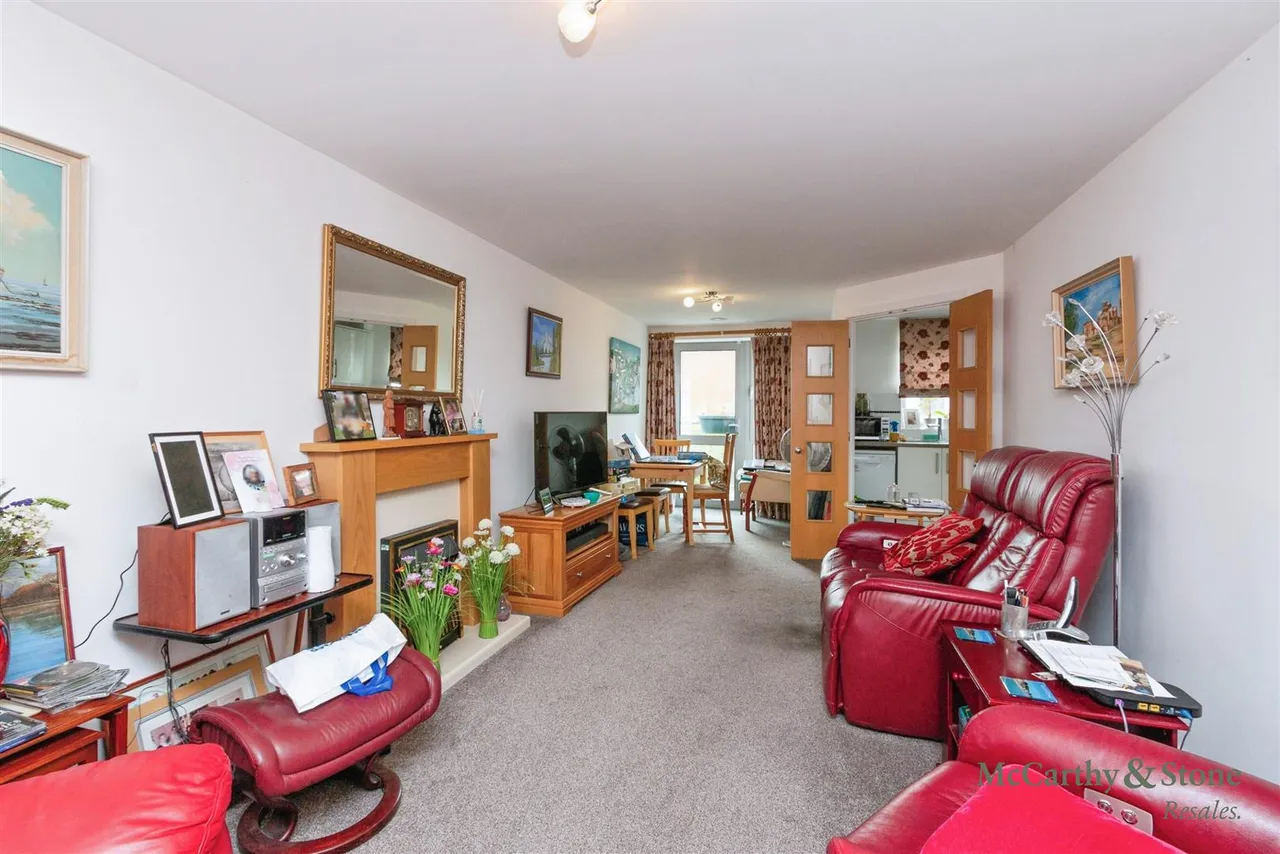 Fleet Road, Fleet, GU51, photo 2