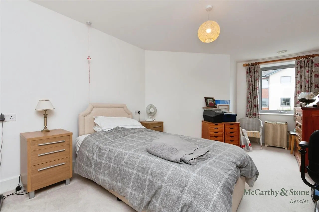 Fleet Road, Fleet, GU51, photo 9