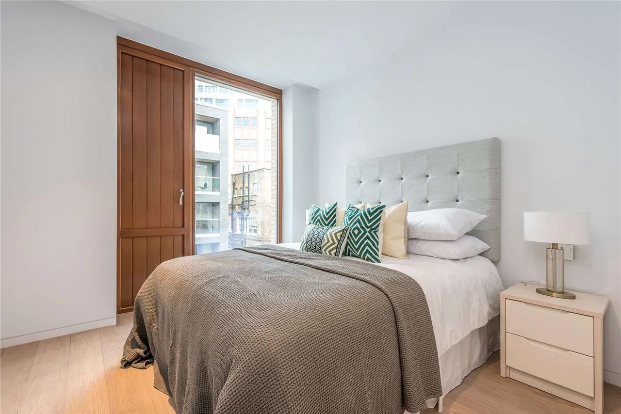 Bartholomew Close, London, EC1A 7BD, photo 4