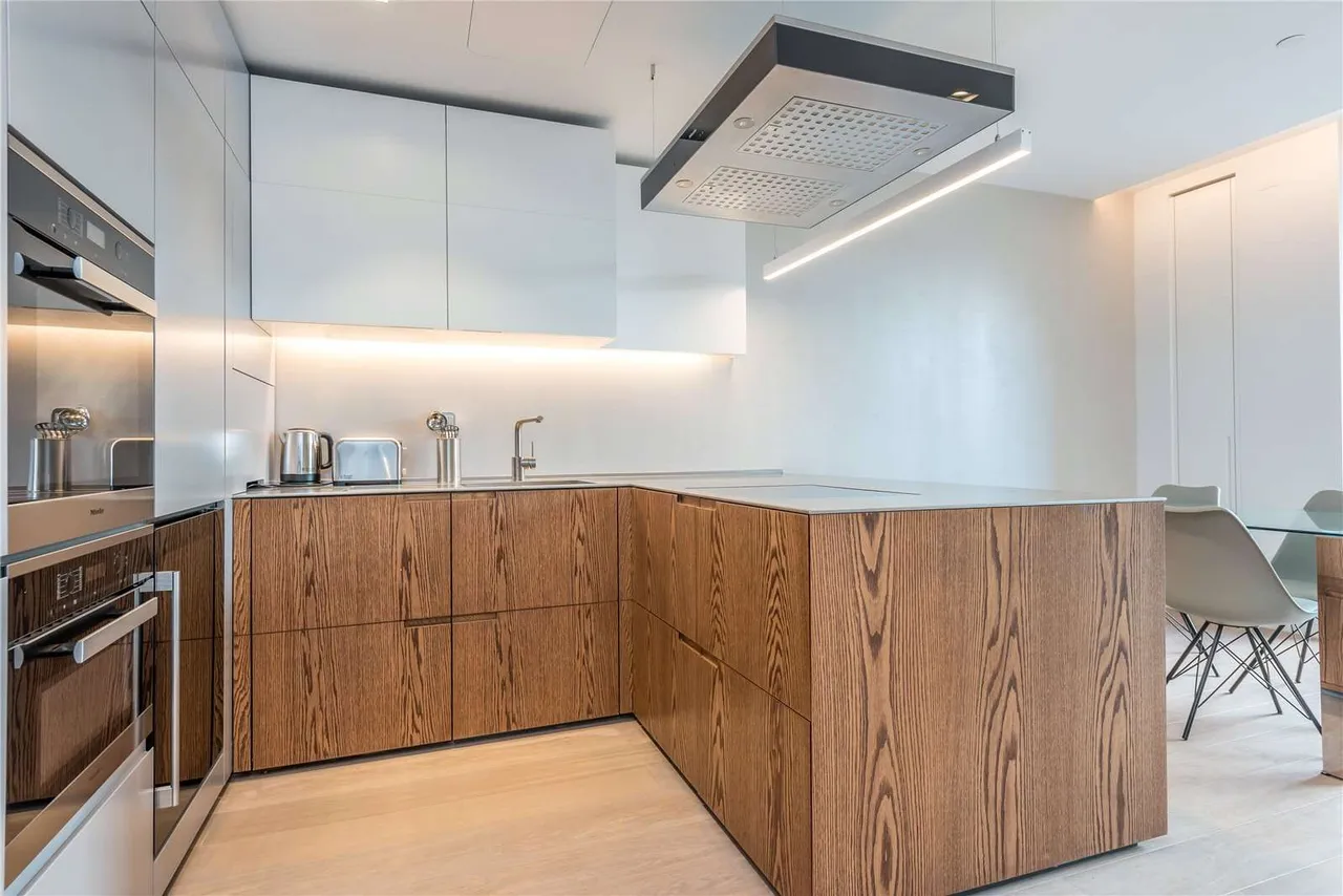 Bartholomew Close, London, EC1A 7BD, photo 11