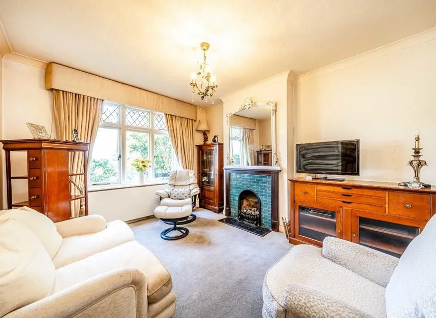 Broad Lane, Hampton, TW12, photo 2