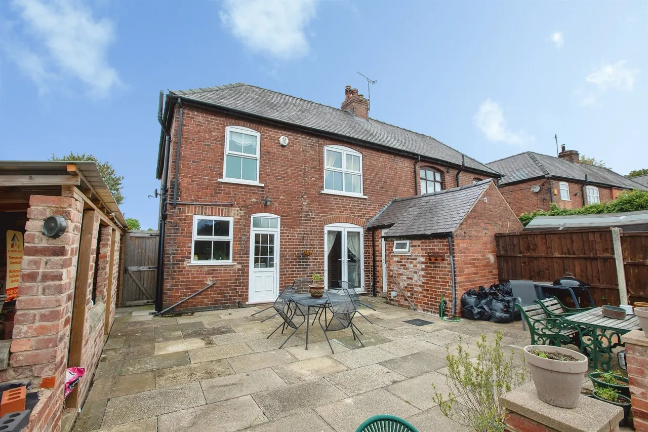 High Street, Loscoe, DE75, photo 19