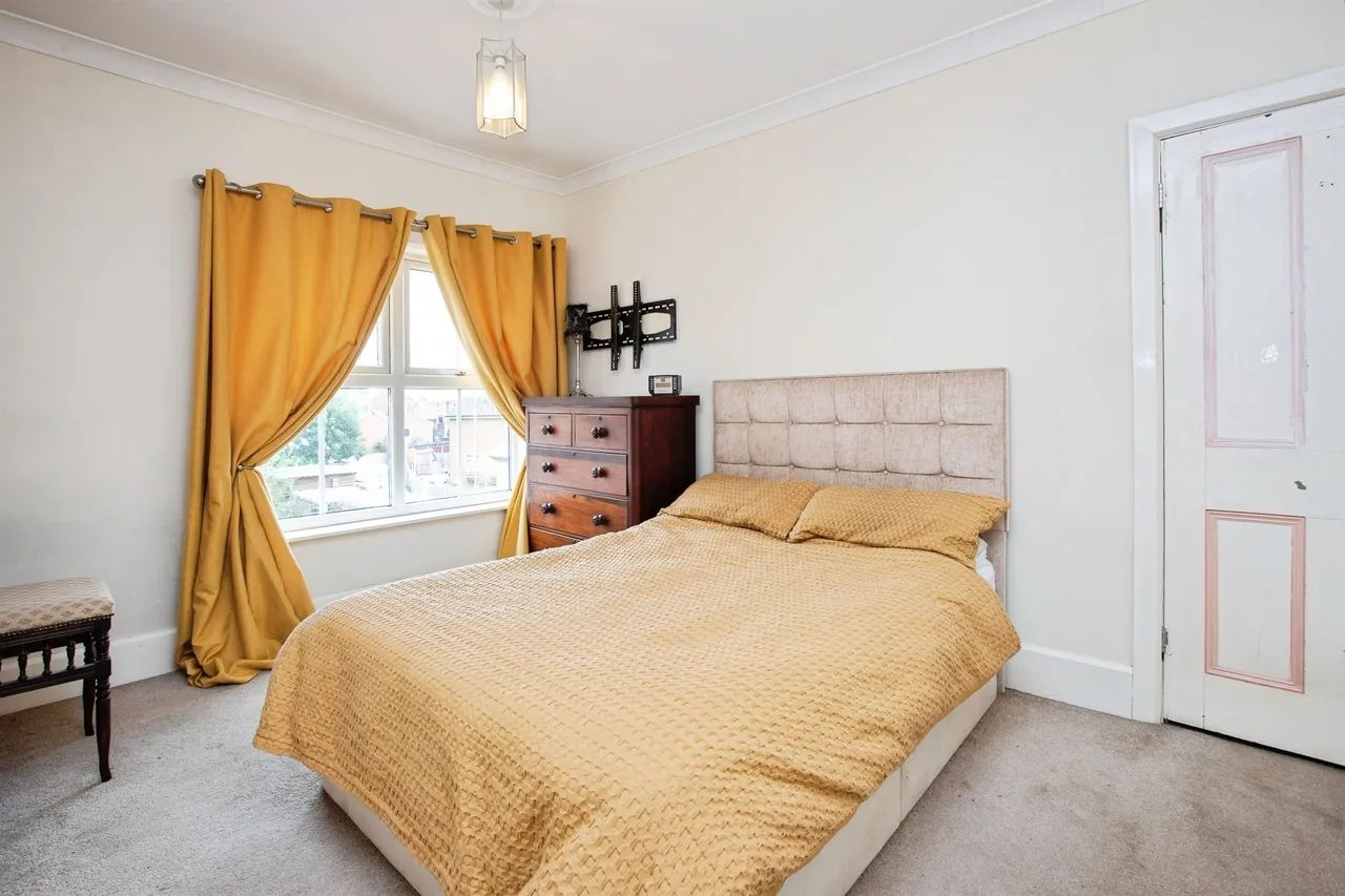 High Street, Loscoe, DE75, photo 13