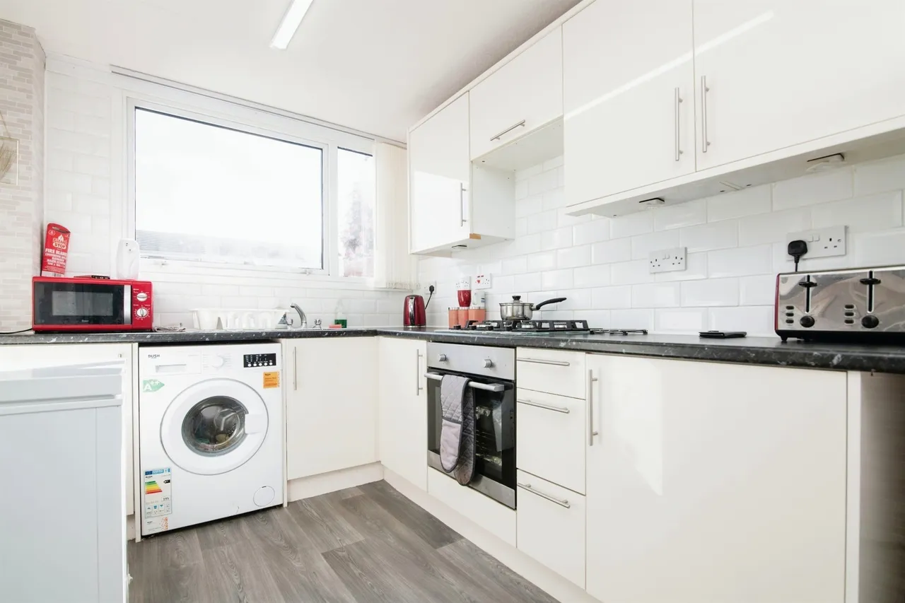 Eastfield Road, Tipton, DY4, photo 5
