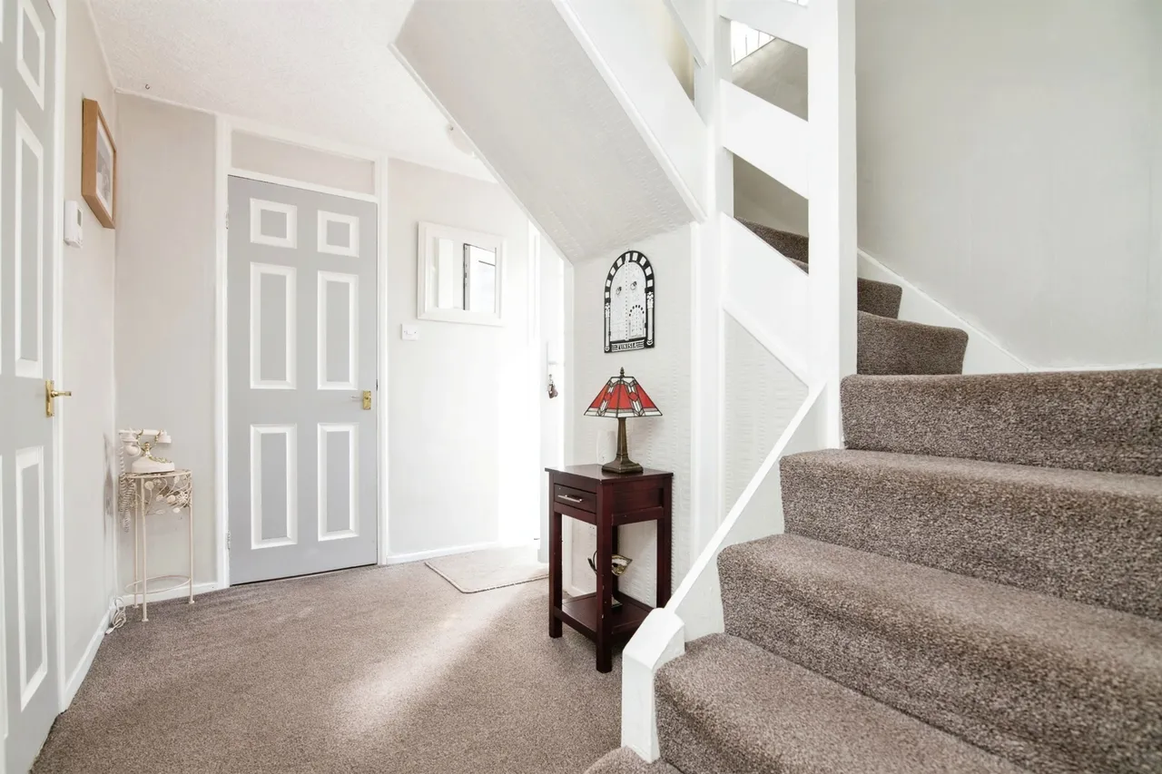 Eastfield Road, Tipton, DY4, photo 3