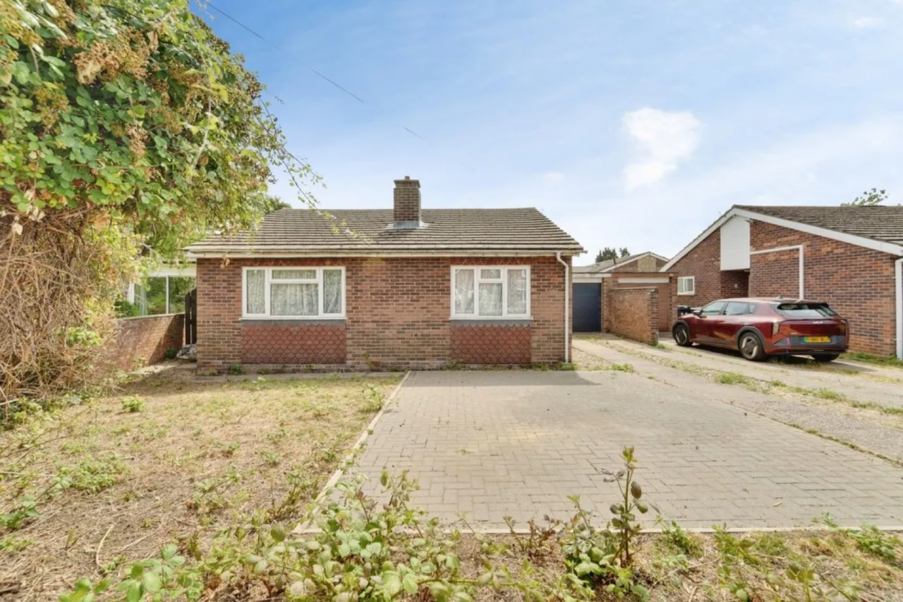 2 bed house for sale — Crane Way, Cranfield