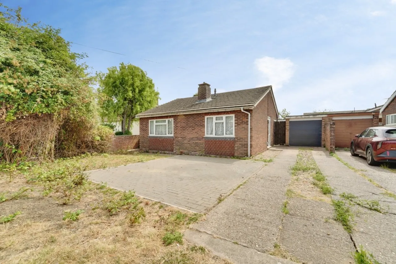 Crane Way, Cranfield, photo 2