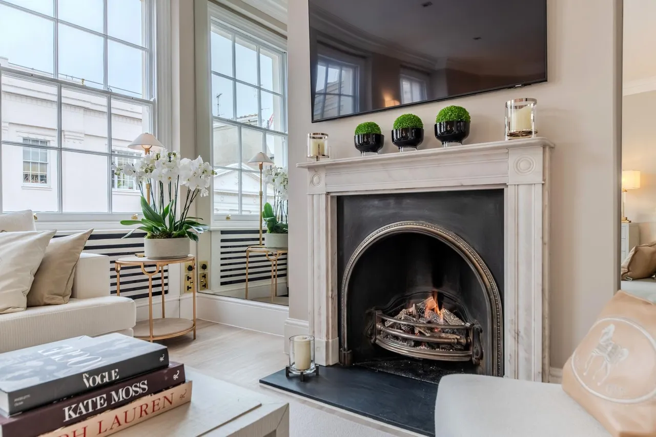 West Halkin Street, London, SW1X, photo 3