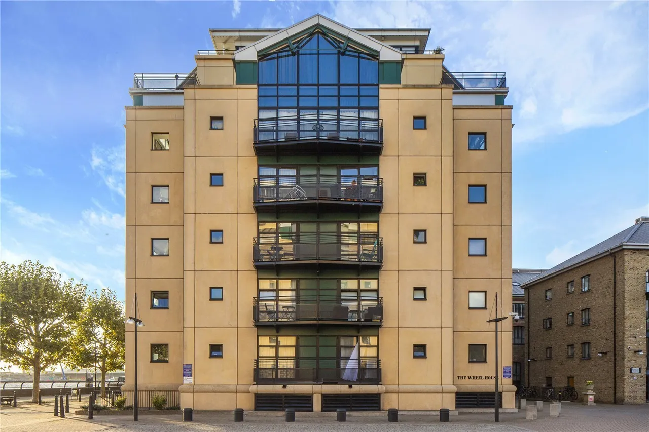 Burrells Wharf Square, London, E14, photo 14