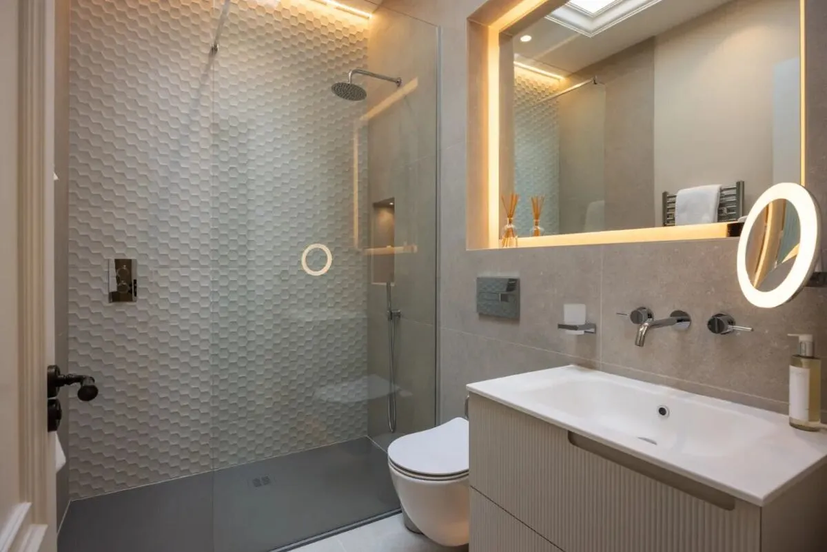 Glen Road, Cultra, BT18, photo 48