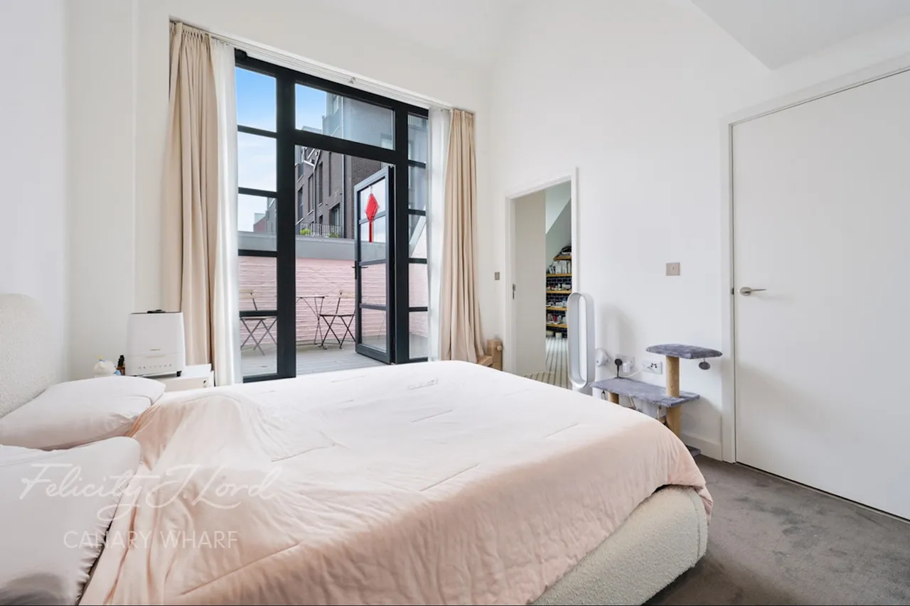 Orchard Place, London, E14, photo 7