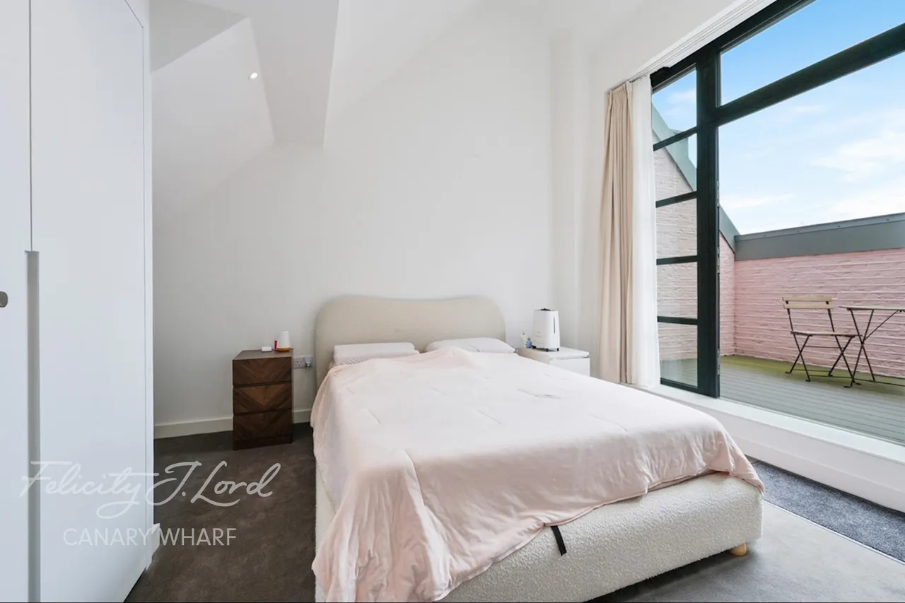 Orchard Place, London, E14, photo 6