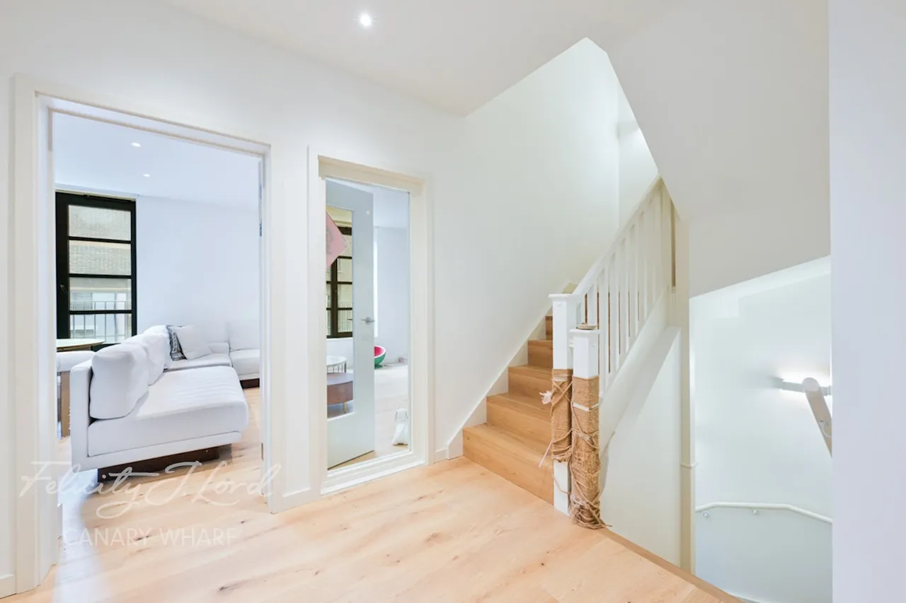 Orchard Place, London, E14, photo 4