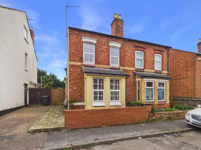 4 bed house for sale, St. Pauls Road, Gloucester