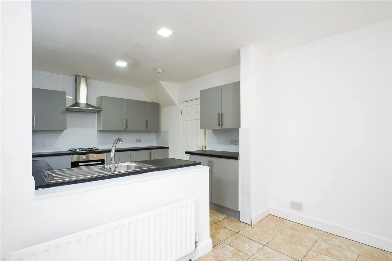 Maypole, Clifton, Nottingham, NG11, photo 7
