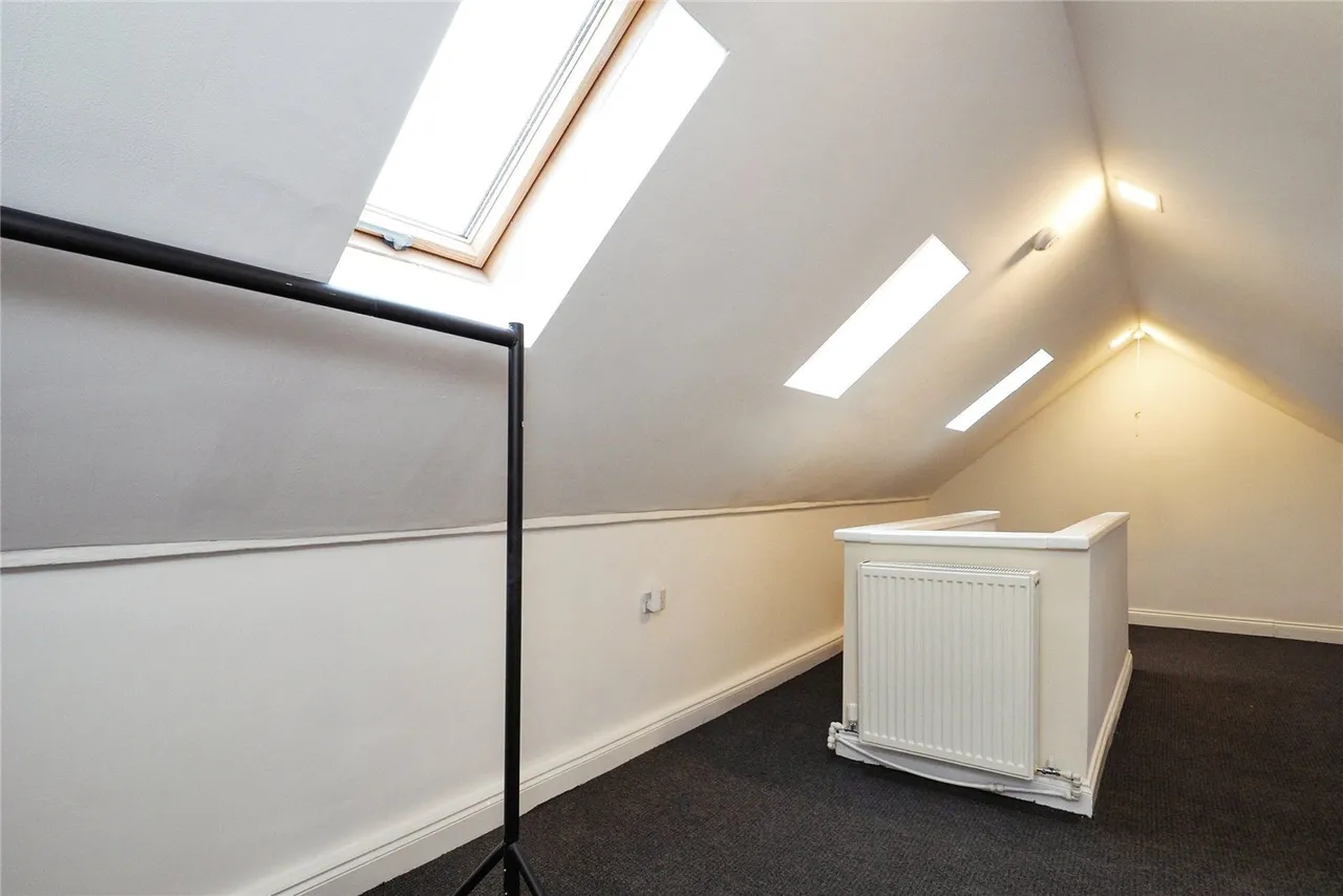 Maypole, Clifton, Nottingham, NG11, photo 15