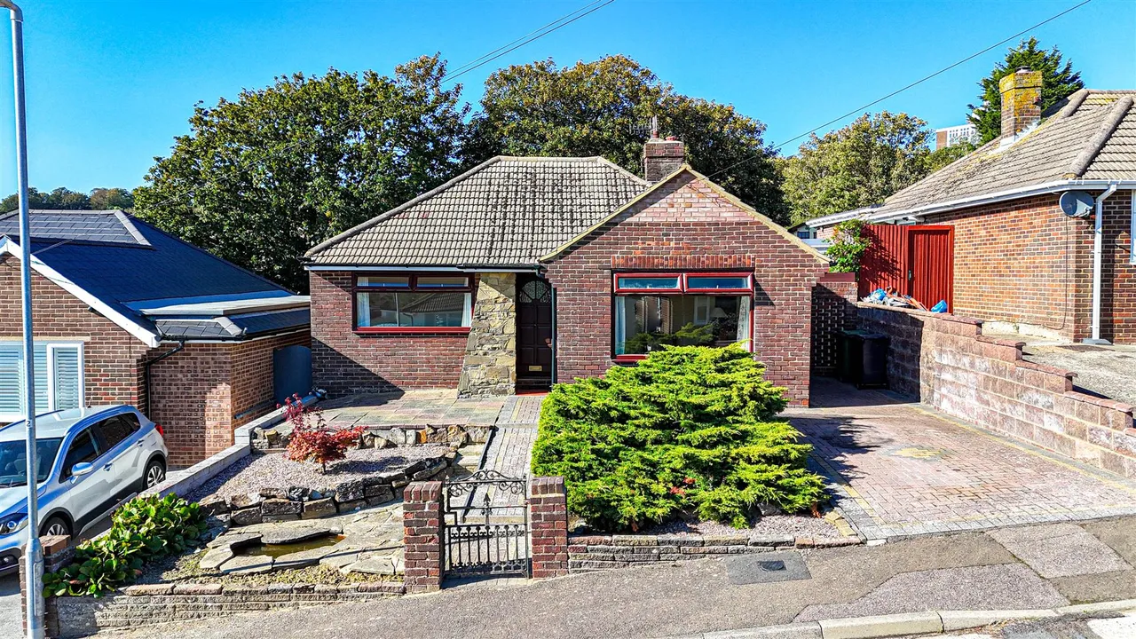 3 bed house for sale, Mayne Way, Hastings