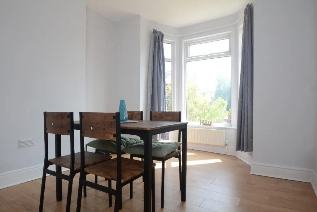 Birch Lane, Victoria Park, M13, photo 8