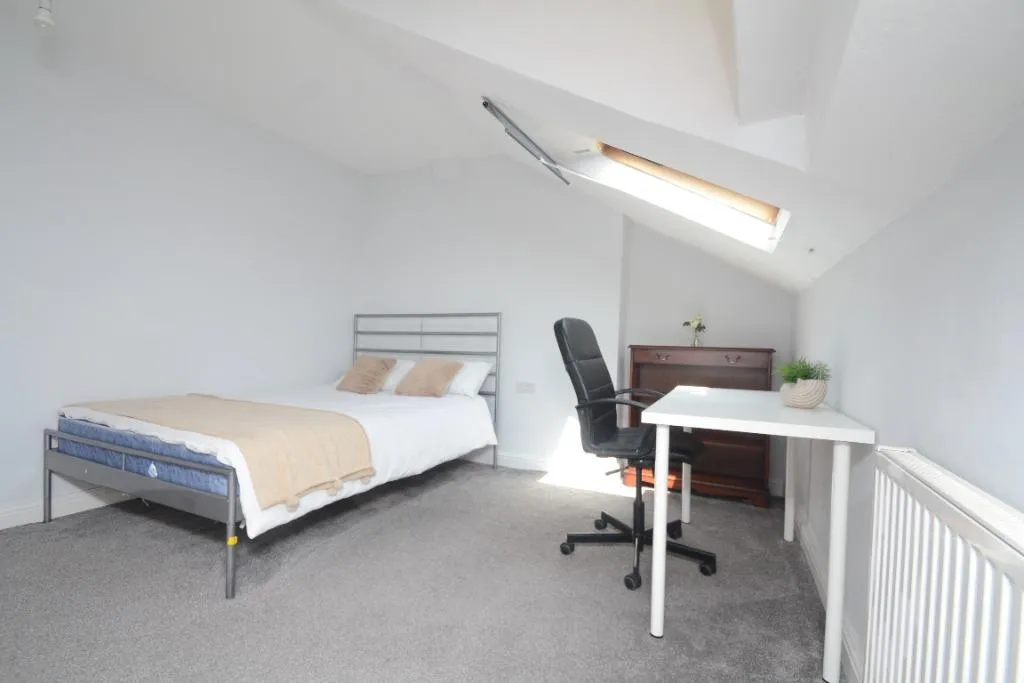 4 bed house to rent, Birch Lane, Victoria Park, M13