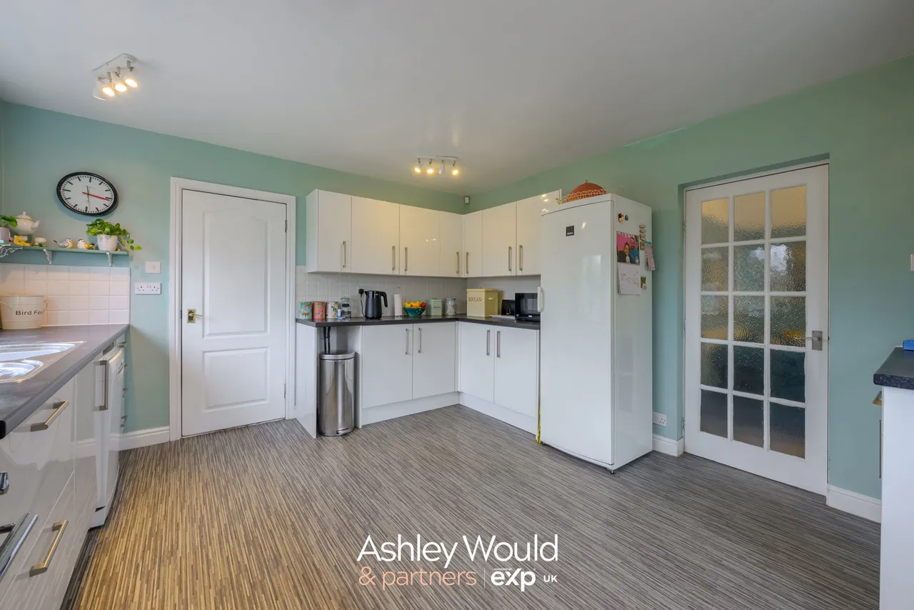 Whitehouse Common Road, Sutton Coldfield, B75 6EY, photo 5