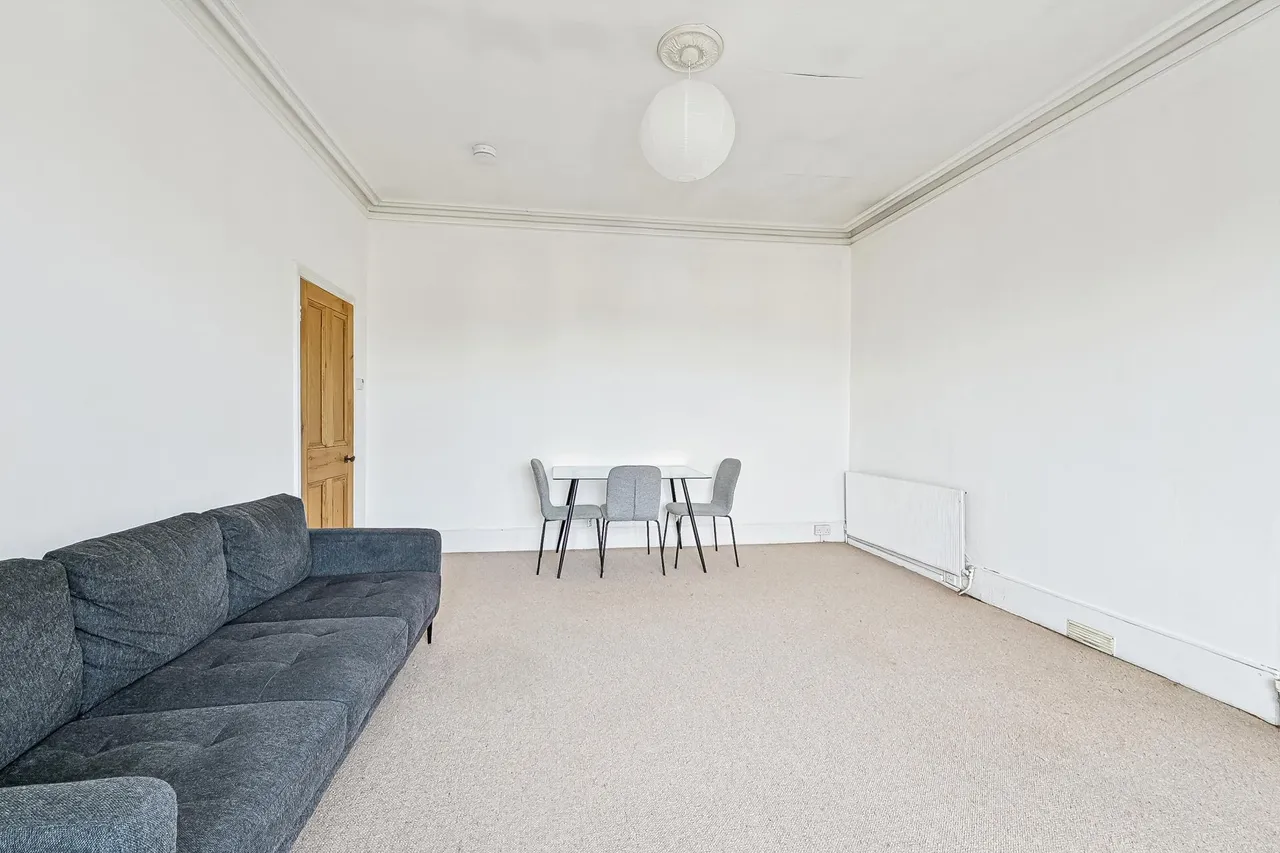 4 bed flat to rent, Station Road, Barnet, NW4