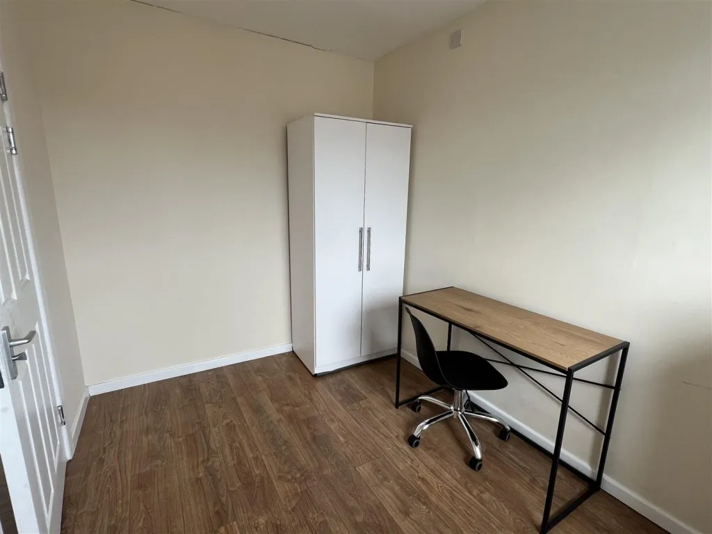 Brompton Road, Manchester, M14, photo 18