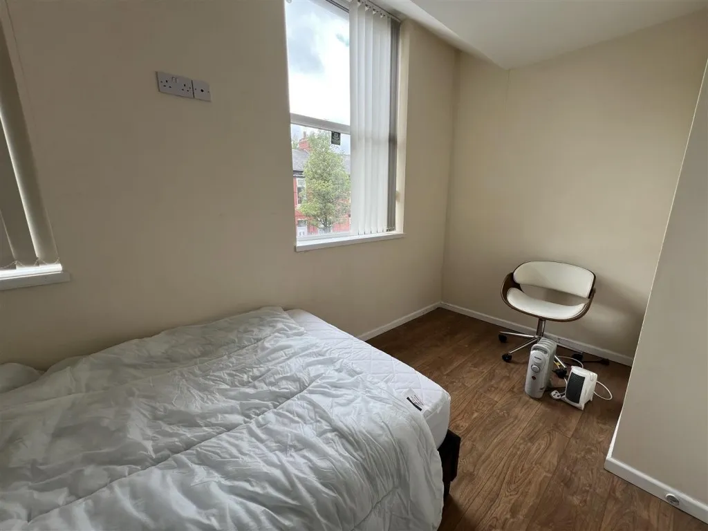Brompton Road, Manchester, M14, photo 12