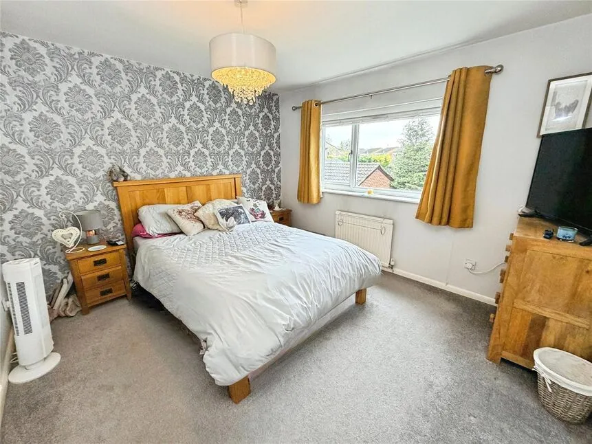 Aldcliffe Crescent, Doncaster, South Yorkshire, DN4, photo 7