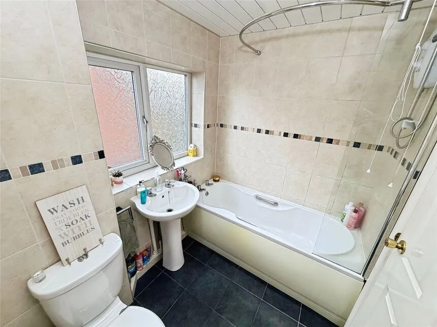 Aldcliffe Crescent, Doncaster, South Yorkshire, DN4, photo 4