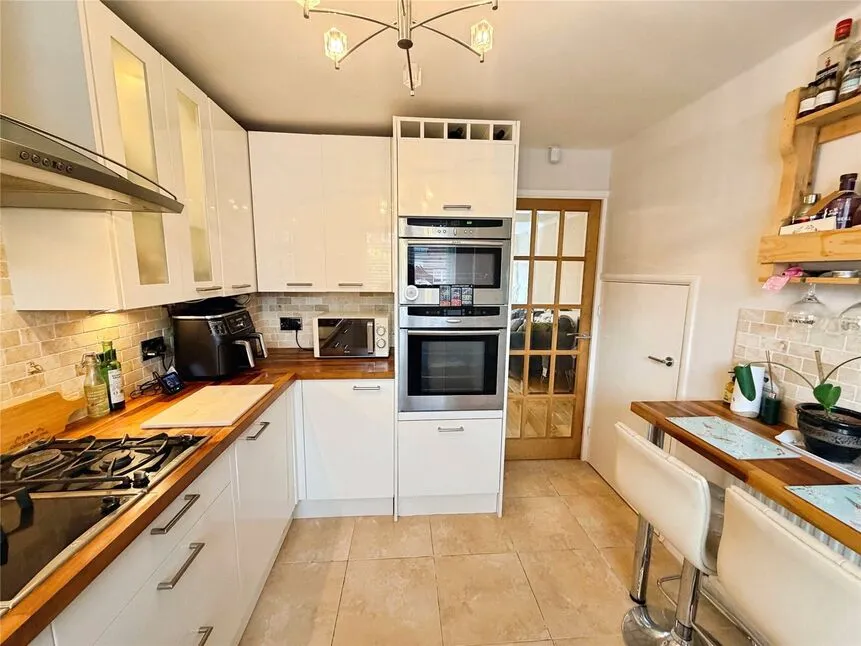 Aldcliffe Crescent, Doncaster, South Yorkshire, DN4, photo 2