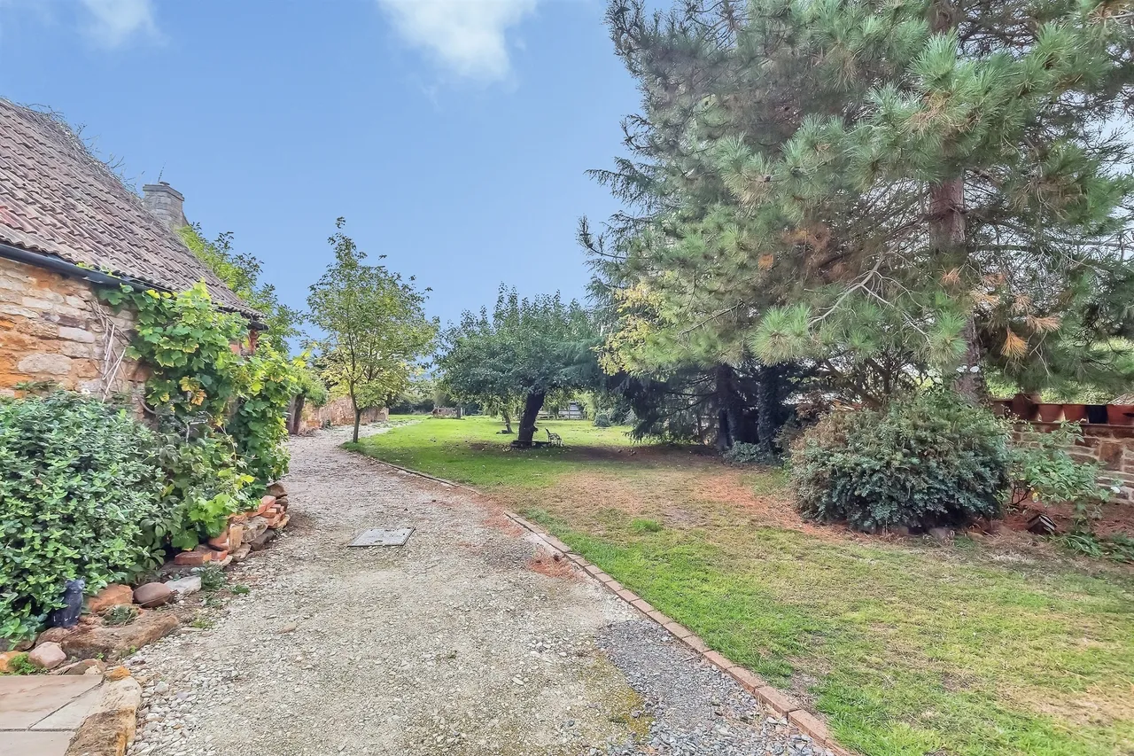 Main Street, Caldecott, LE16, photo 20