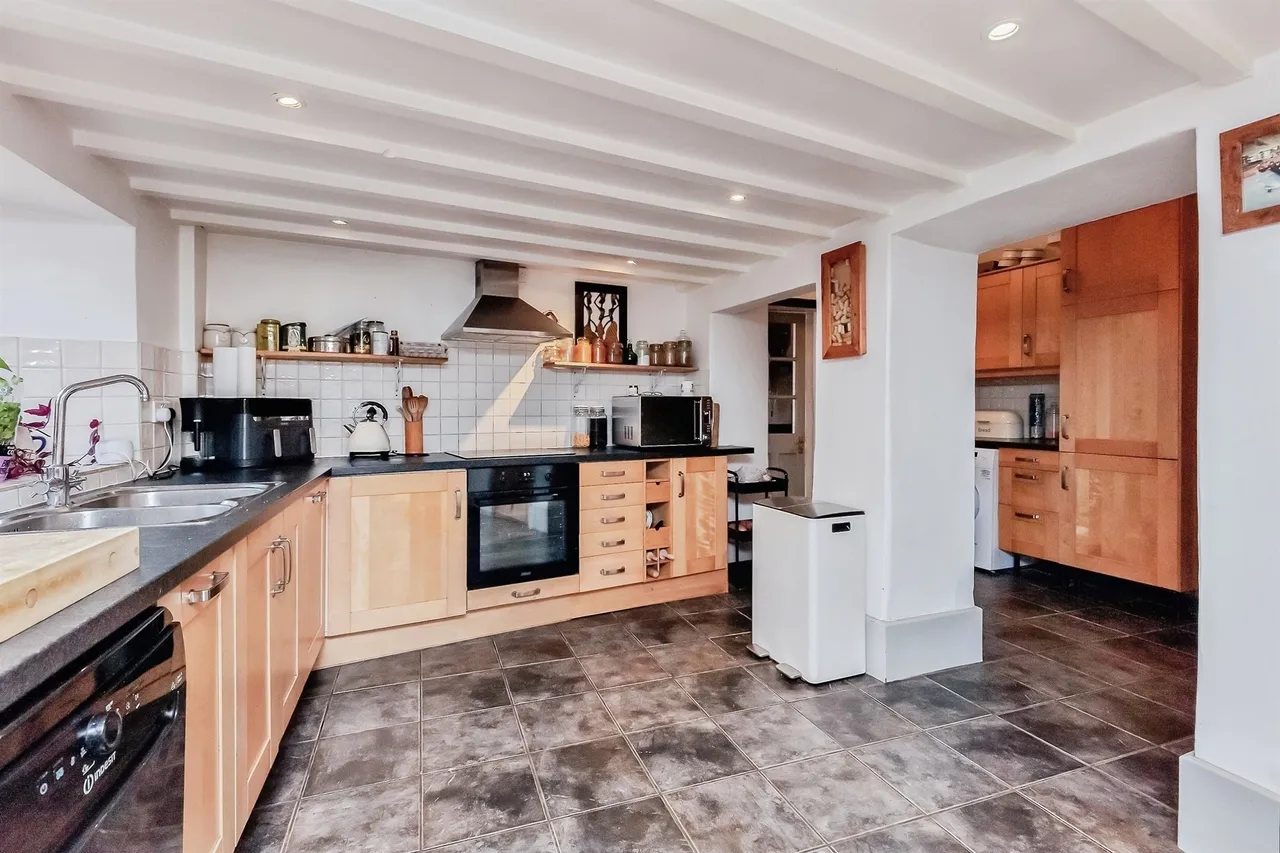 Main Street, Caldecott, LE16, photo 6