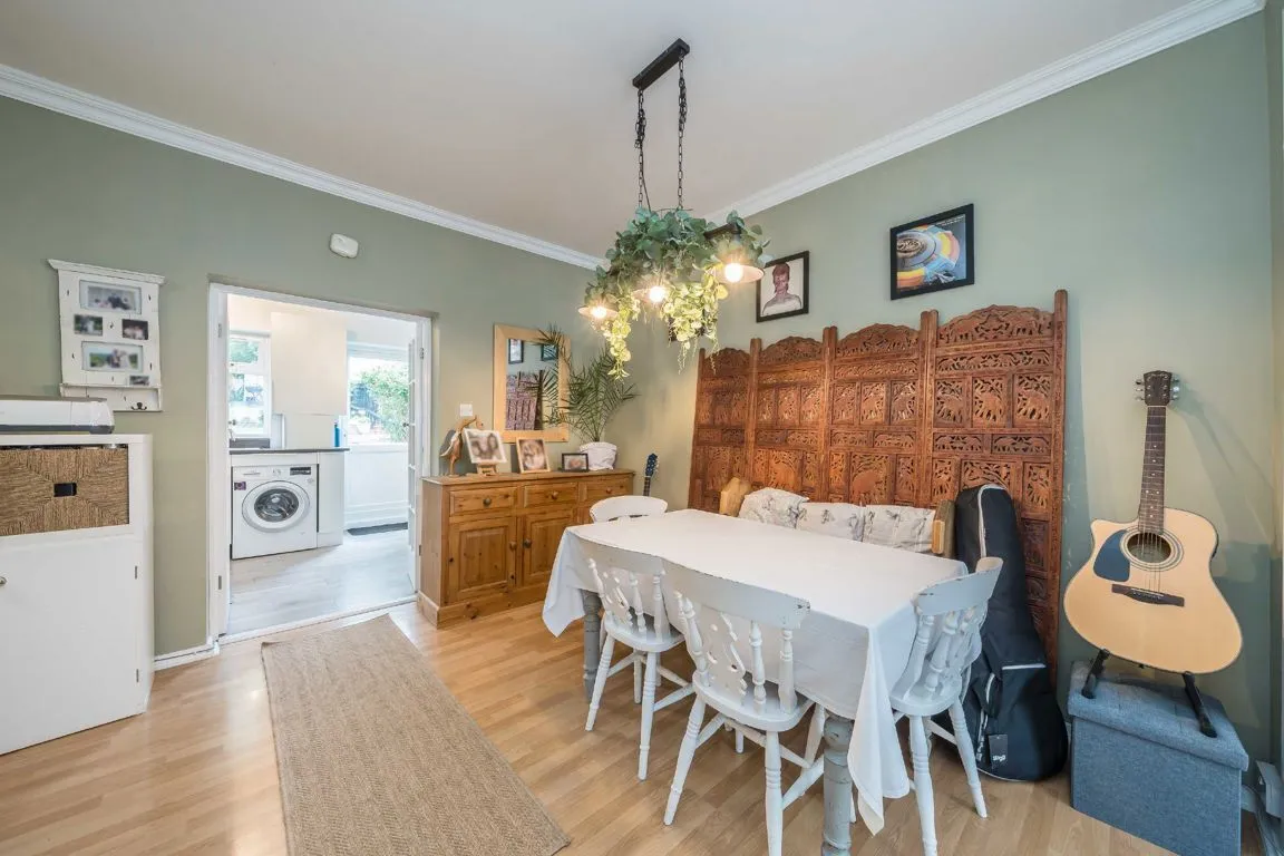 Hartham Road, TW7, photo 3