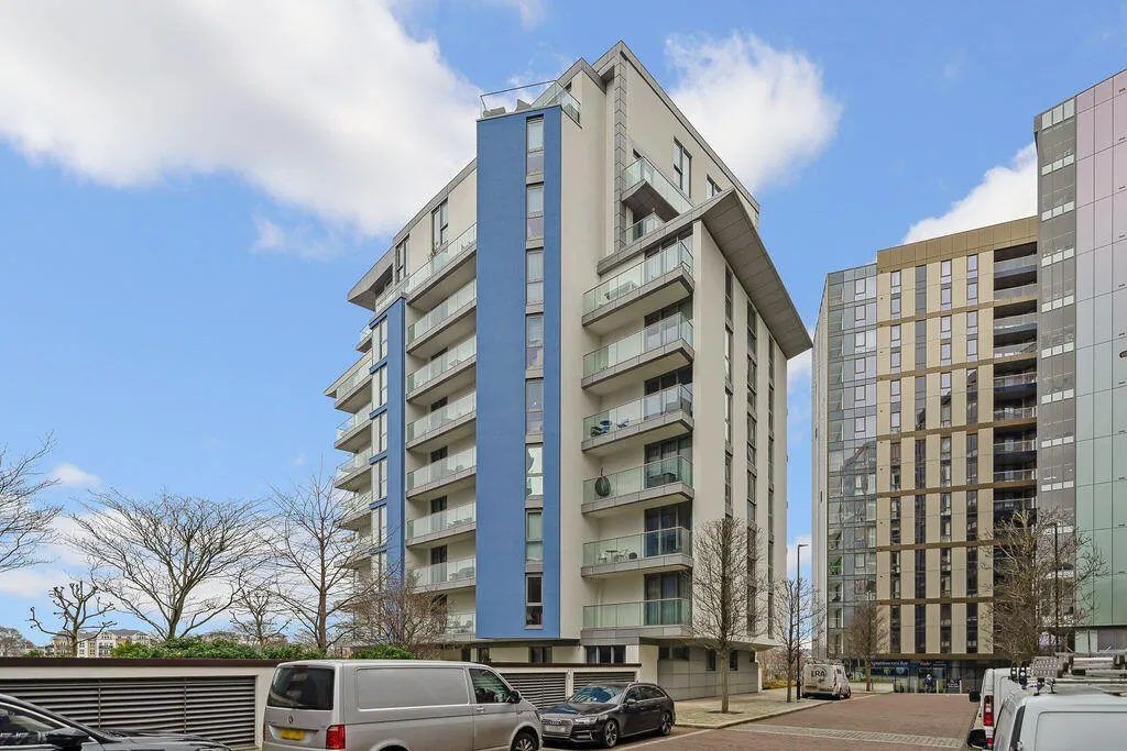 Eastfields Avenue, London, SW18, photo 16