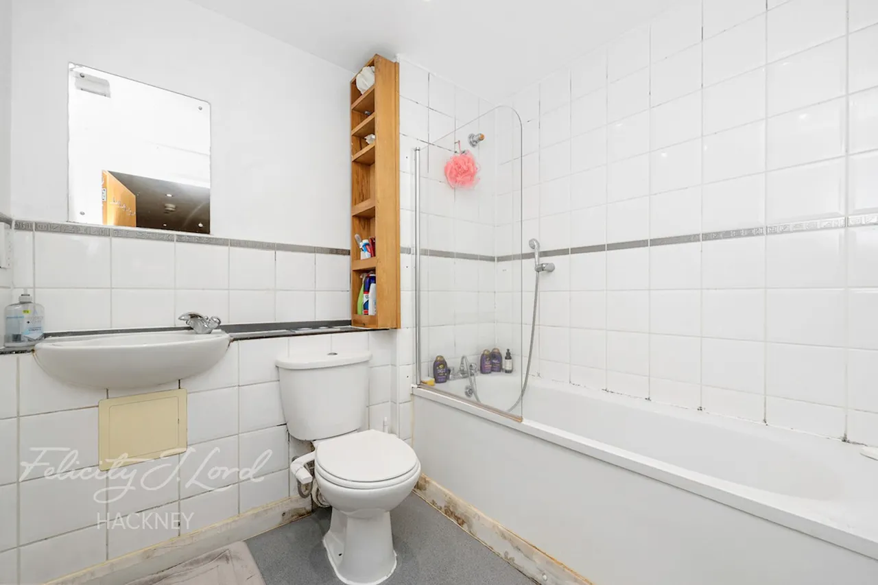 Southwold Road, London, E5, photo 19