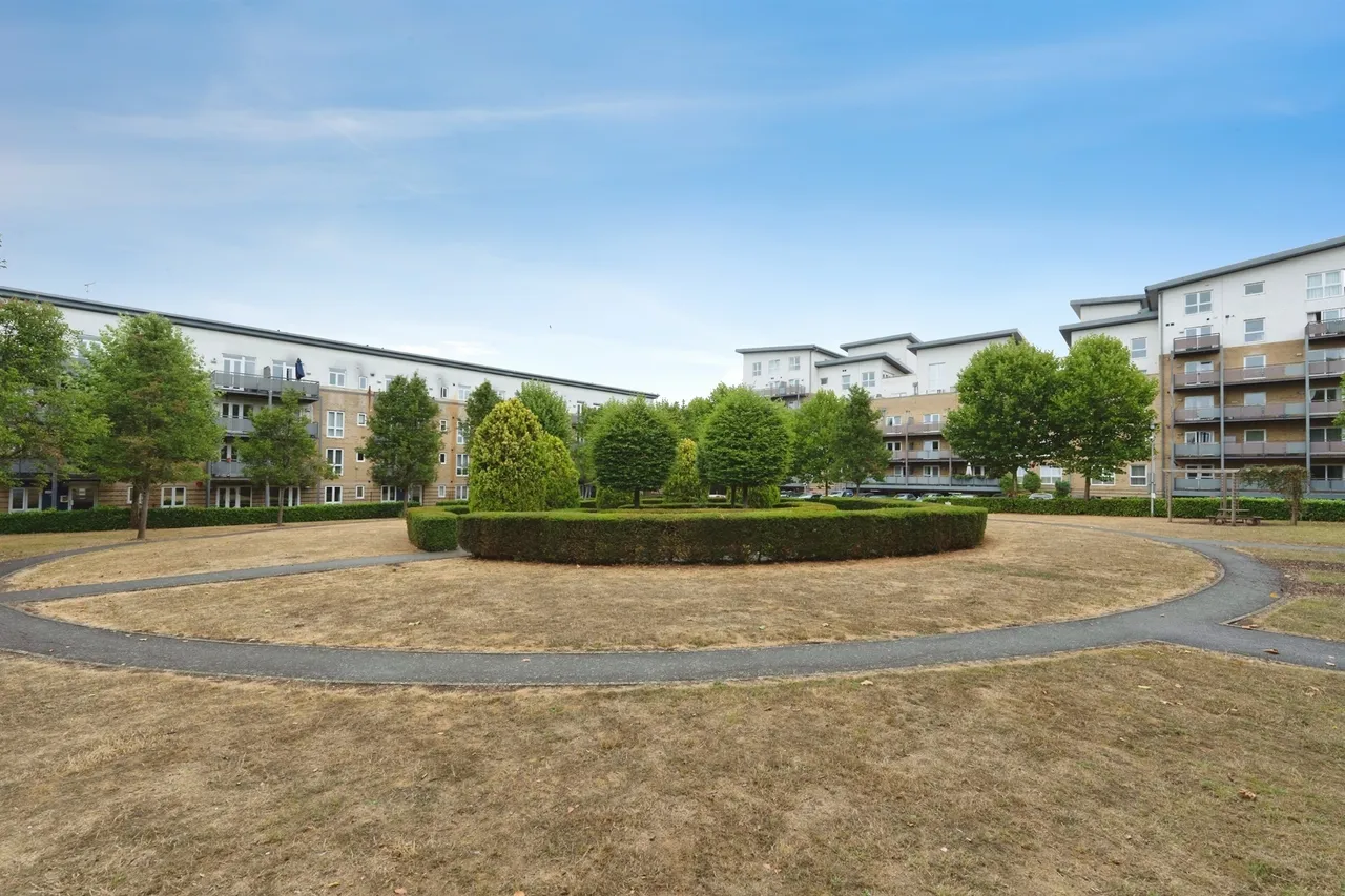 Modena Mews, Watford, WD18, photo 20