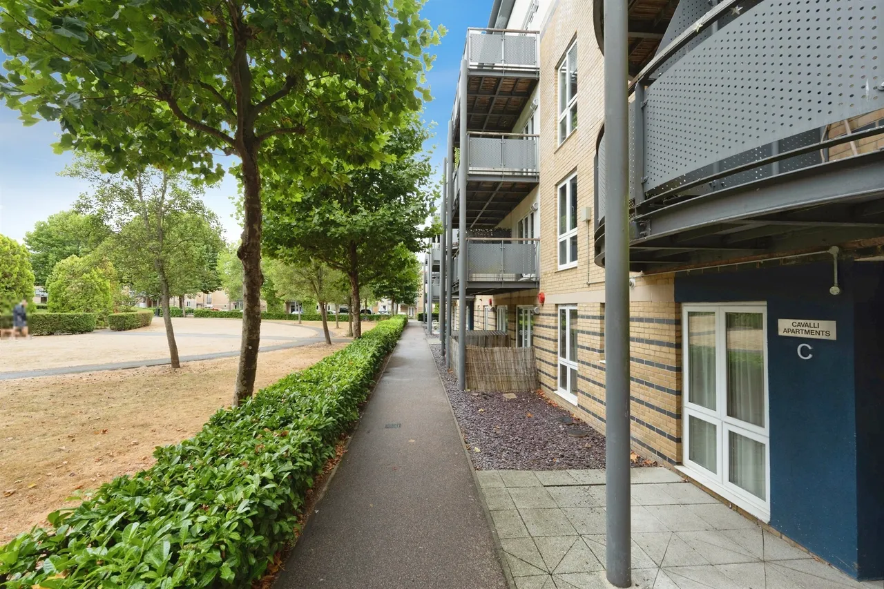 Modena Mews, Watford, WD18, photo 14