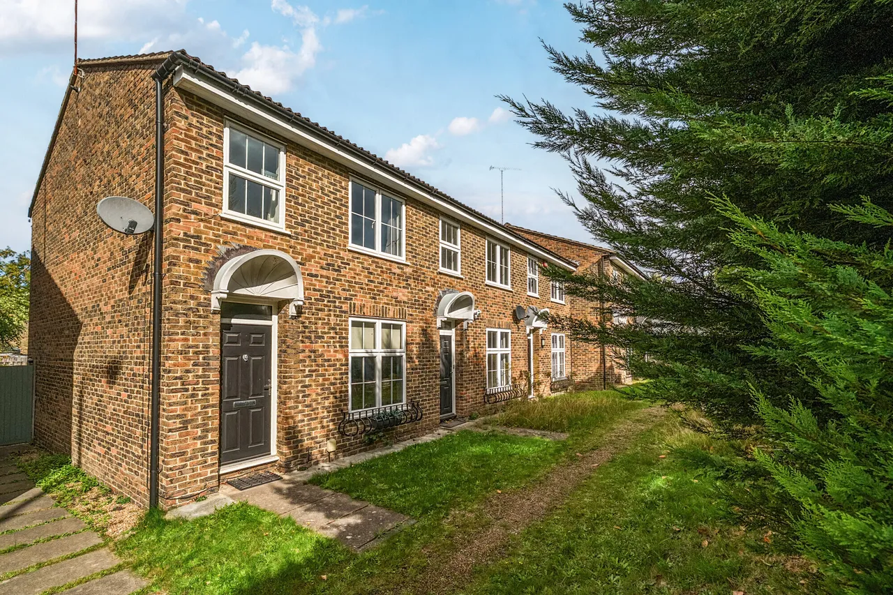 3 bed house for sale, London Road, Ascot, SL5