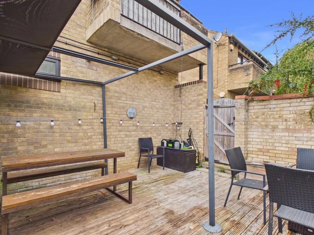 Maiden Place, Lower Earley, RG6, photo 14