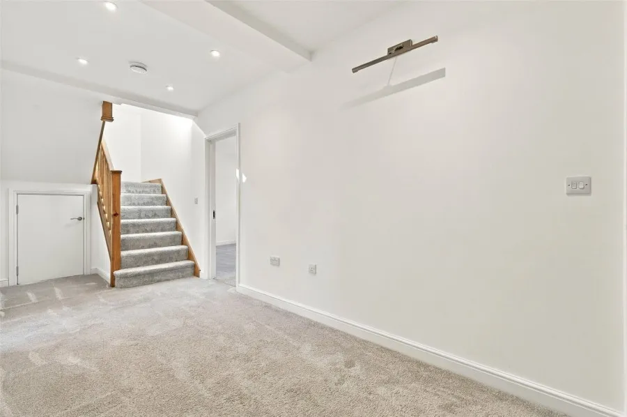 with 5 bedrooms in Rye Street, Bishops Stortford, CM23, photo 29