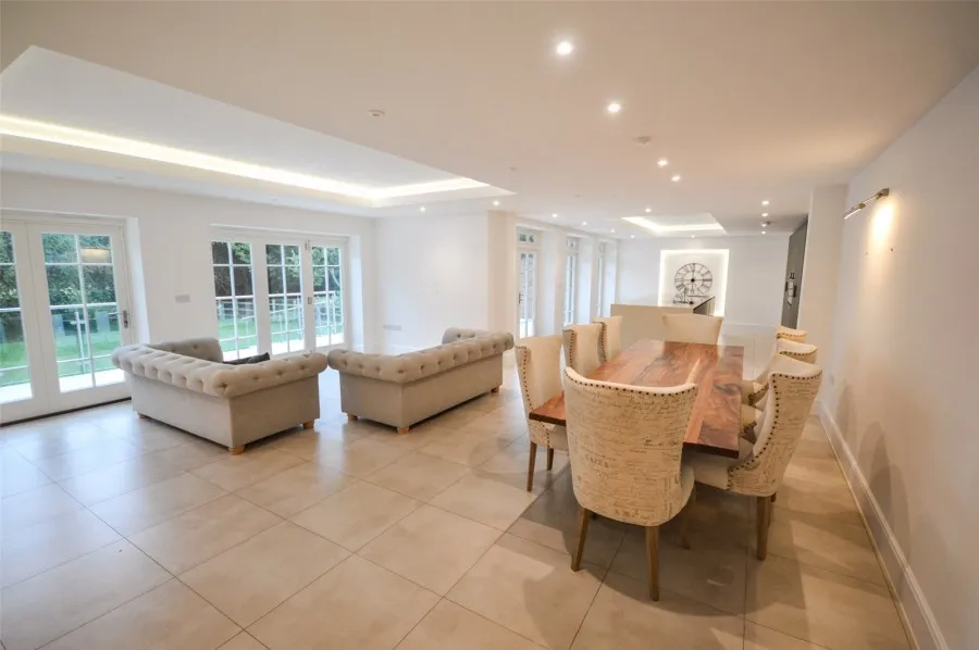 with 5 bedrooms in Rye Street, Bishops Stortford, CM23, photo 6